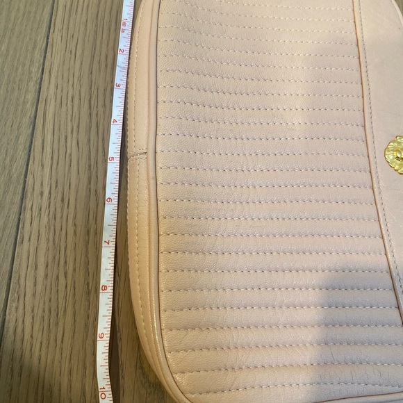 Leather Anne Klein Tan Crossbody Bag with Gold Lion Emblem and Gold Accents - Picture 9 of 11